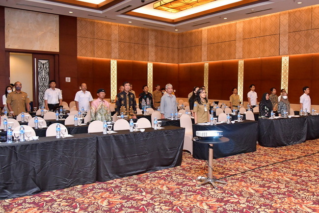 Kepala Bappedalitbang Prov. Kalteng Buka Sidang Pleno Ke-II TKPSDA WS Jelai-Kendawangan T.A 2023