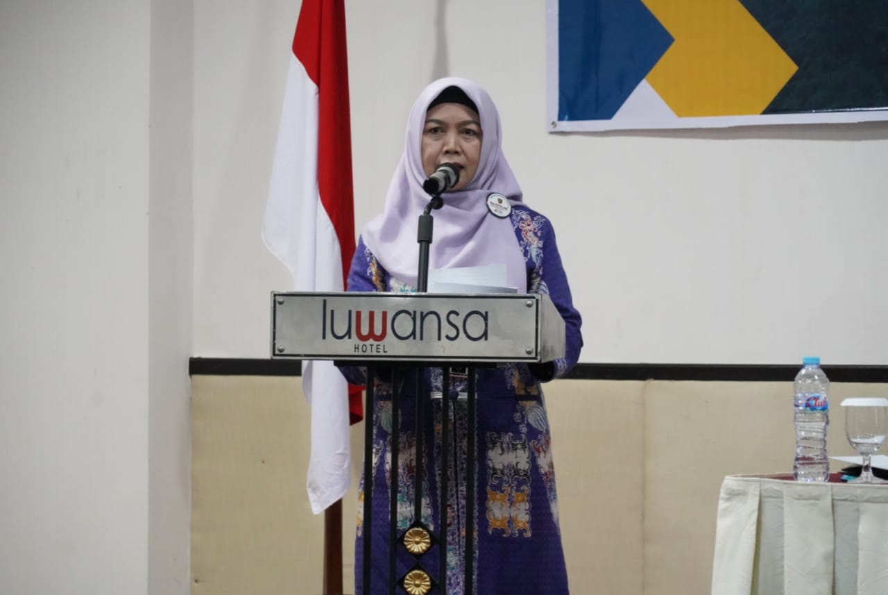 Asisten Ekbang Sri Widanarni Buka Seminar Akhir Kajian Universitas Gadjah Mada