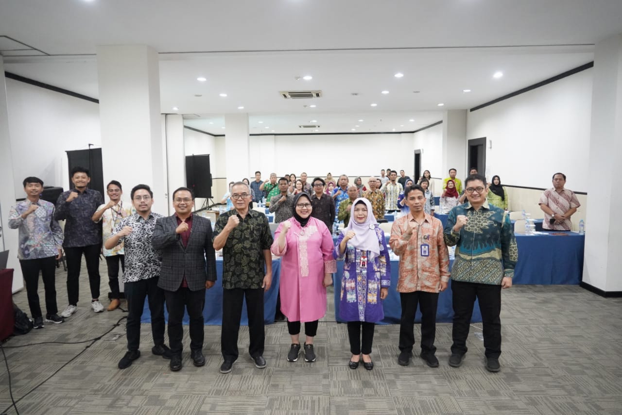 Asisten Ekbang Sri Widanarni Buka Seminar Akhir Kajian Universitas Gadjah Mada