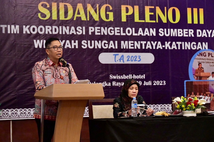 Kepala Bappedalitbang Prov. Kalteng Buka Sidang Pleno III TKPSDA Wilayah Sungai Mentaya-Katingan Tahun 2023