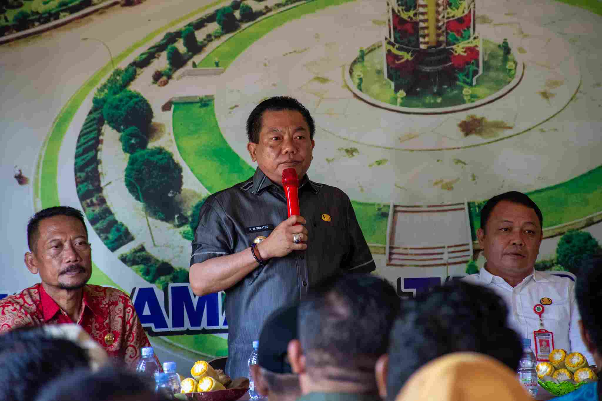 Bupati Kapuas Lakukan Diskusi dengan Kades se-Kecamatan Tamban Catur