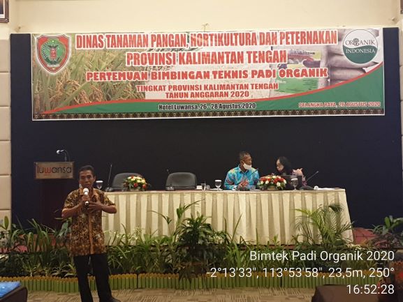 Dinas TPHP Prov Kalteng Laksanakan Bimbingan Teknis Padi Organik Bagi Petani Padi dan Poktan UPPO