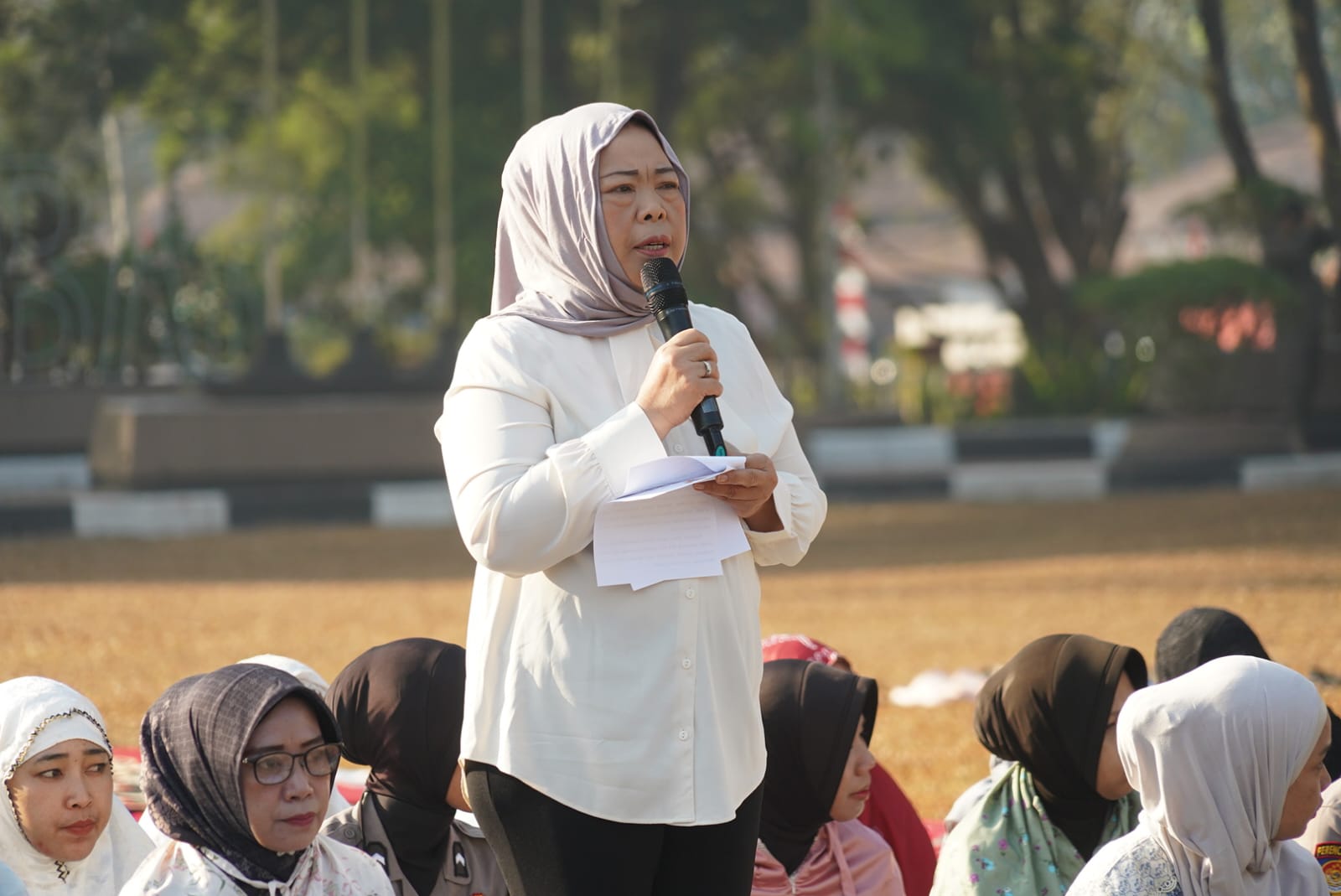 Gubernur Kalteng dan Masyarakat Kobar Gelar Salat Istisqa