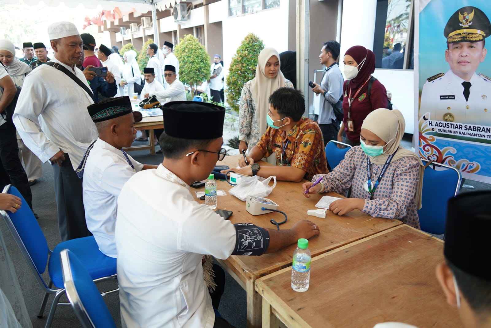 Gubernur Kalteng Salurkan 15.000 Paket Sembako ke Kotim, Kobar, dan Sukamara