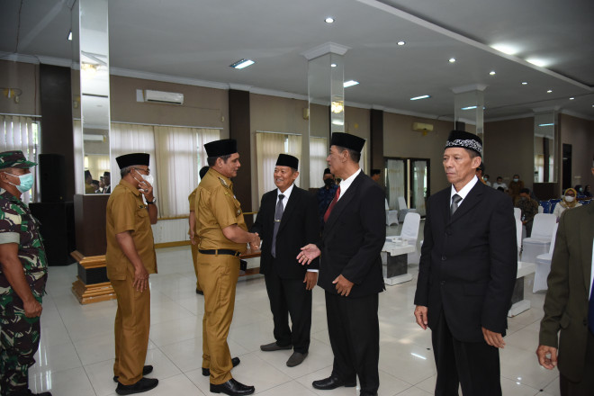 Pj. Bupati Kobar Lantik Pengurus Baznas Periode 2022-2027