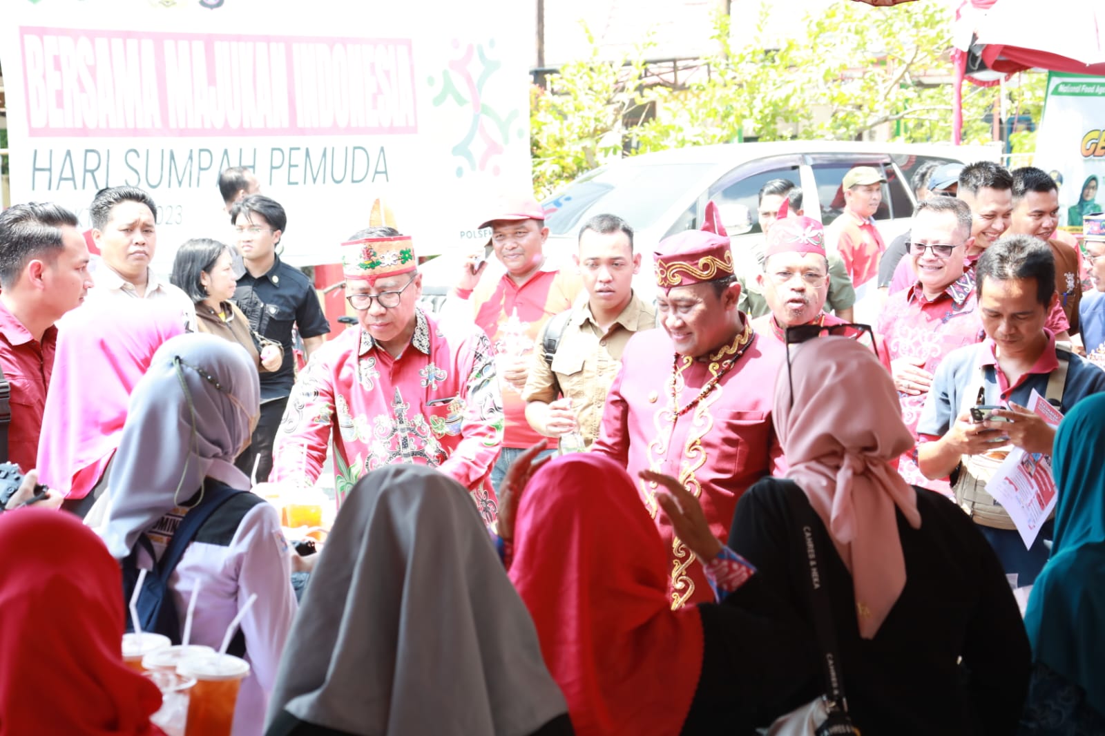 Wagub Kalteng Edy Pratowo Pimpin Upacara HSP ke-95 Tahun 2023 di Stadion Panunjung Tarung Kapuas