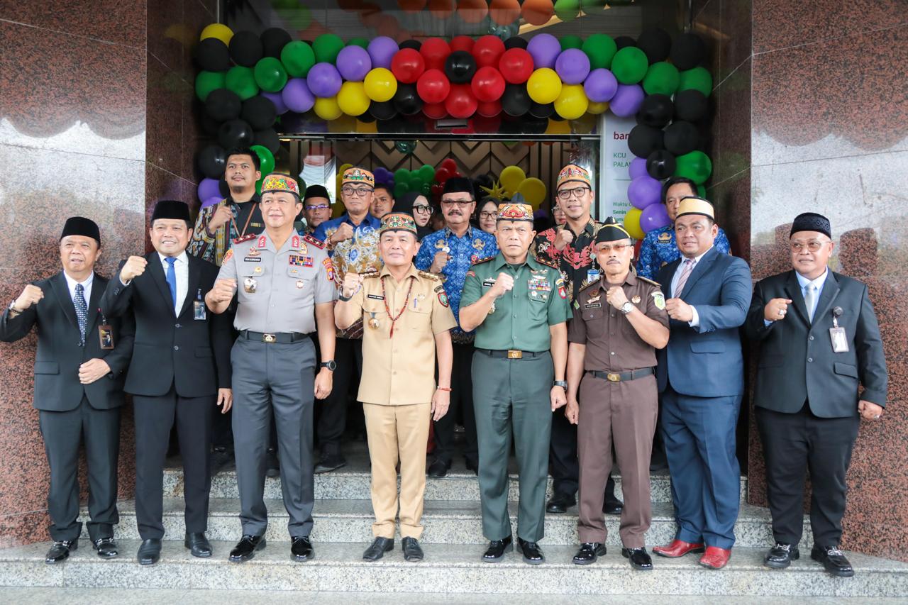 Gubernur Agustiar Sabran Resmikan Digital Lounge PT Bank Kalteng, Wujud Transformasi Layanan Perbankan Daerah