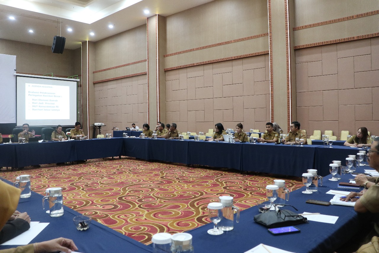 Plh. Asisten Pemerintahan Kesra Herson B. Aden Buka Rapat Evaluasi Pelaksanaan Peringatan Hari-hari Besar Provinsi Kalteng Tahun 2023