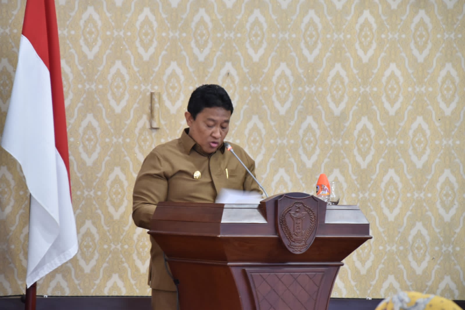 Wagub Kalteng dan Ketua DPRD Tandatangani Berita Acara Persetujuan Bersama Terhadap Raperda  APBD TA 2024