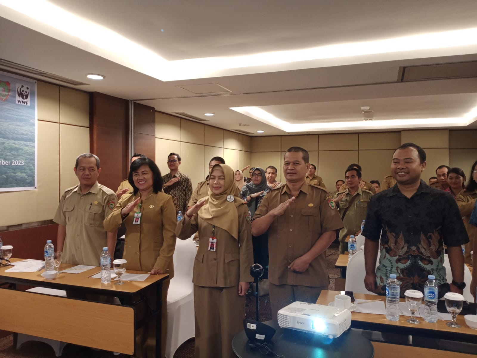 Asisten Ekbang Sri Widanarni Buka Bimtek Penyusunan dan Pelaporan Rencana Aksi Daerah Perkebunan Kelapa Sawit Berkelanjutan