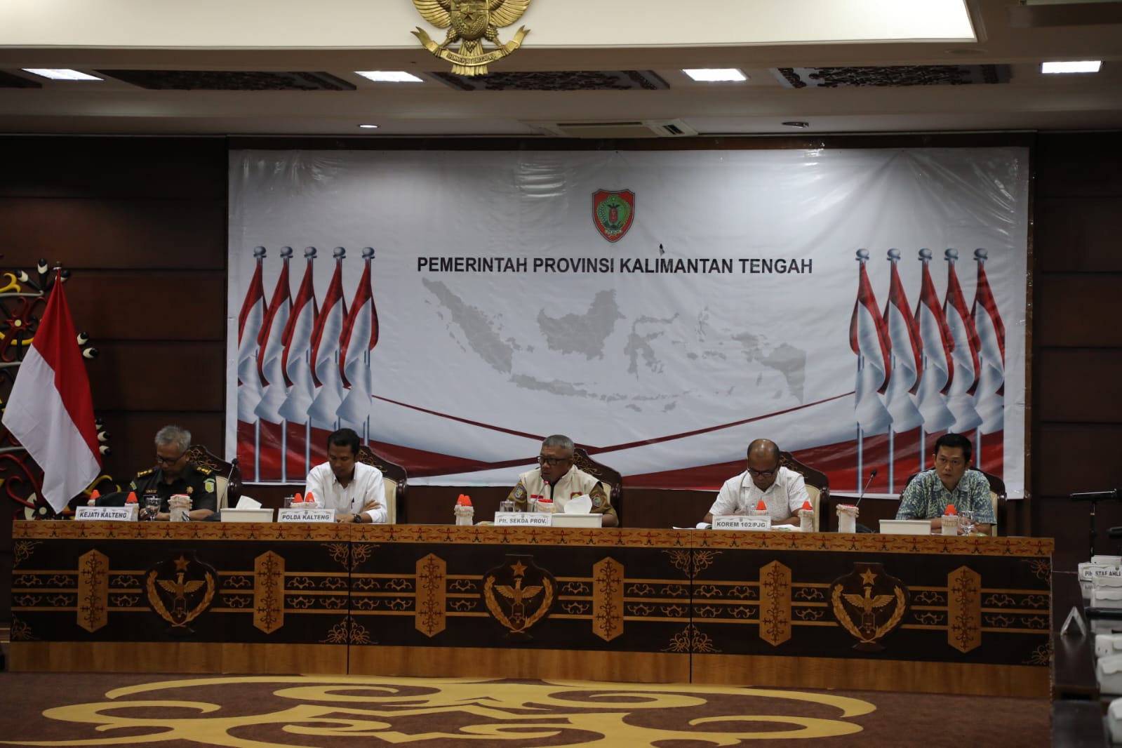 Kadis TPHP Prov. Kalteng Ikuti Rapat Desk Pilkada