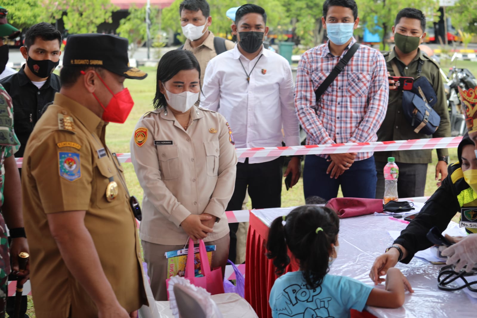 Gubernur Kalteng Tinjau Vaksinasi Anak Usia 6-11 Tahun