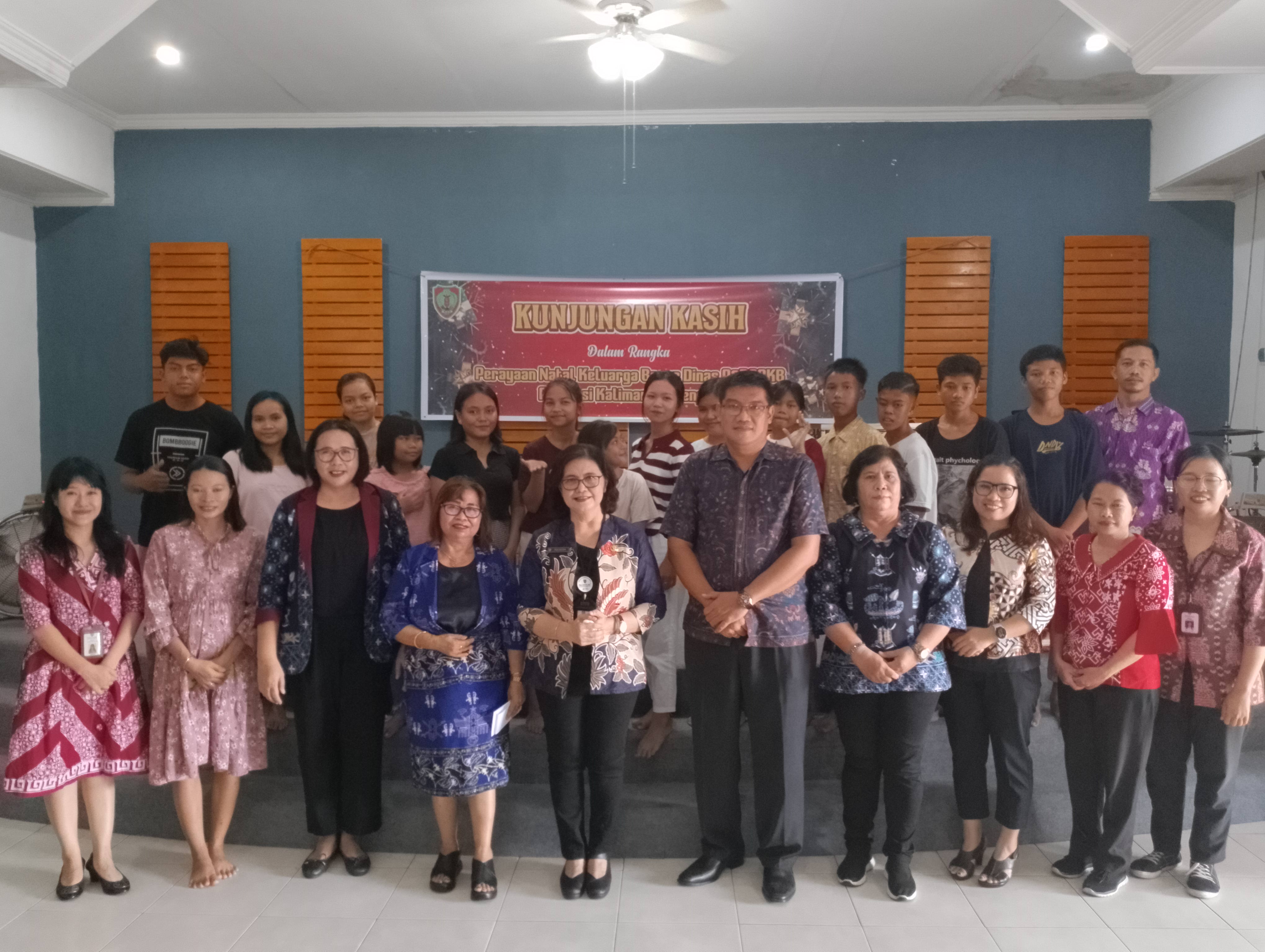 Rayakan Momen Natal, Dinas P3APPKB Lakukan Kunjungan Kasih