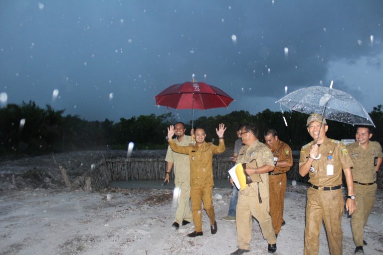 Pembuatan Sekat Kanal Dalam Kesiapan Pencegahan Karhutla Di Kota Palangka Raya