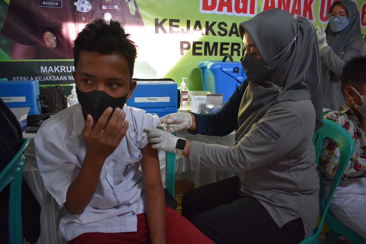 Dukung Percepatan Vaksinasi Covid-19, Kejari Kobar Gelar Vaksinasi bagi Anak Usia 6-11 Tahun