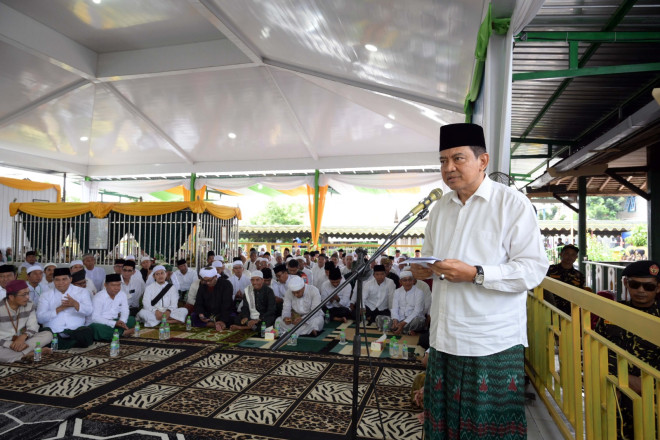 Hadiri Haul Kiai Gede, Pj Bupati Budi Santosa Ajak Masyarakat Pererat Persaudaraan