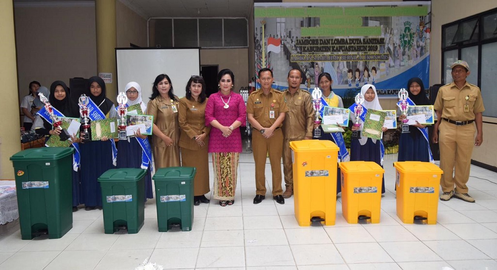 Ketua Tim Penggerak PKK Tutup Jambore dan Lomba Duta Sanitasi 