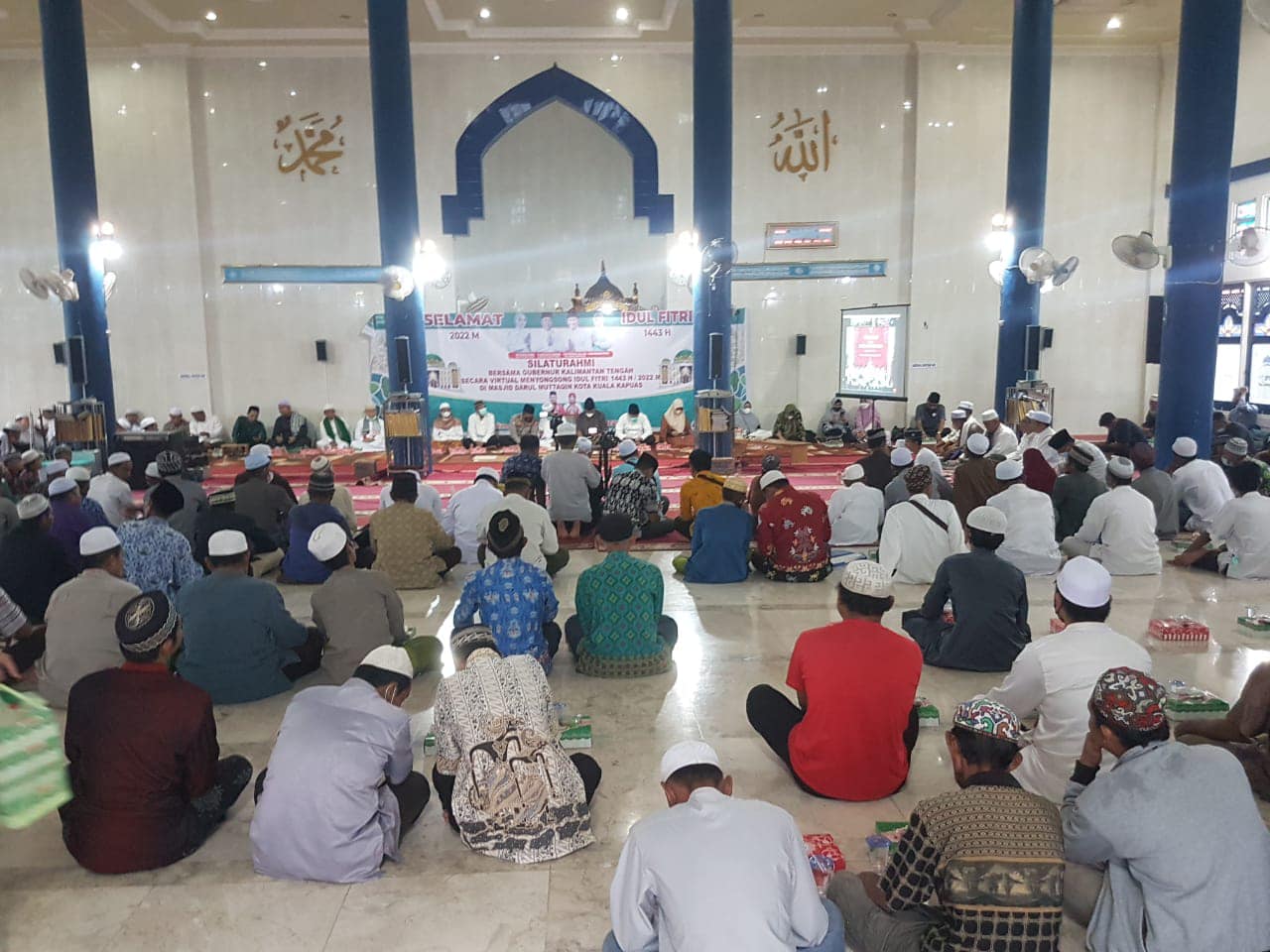 Sambut Idulfitri 1443 H, Gubernur Kalteng Melalui Tim Safari Ramadan Serahkan Bantuan kepada Masyarakat Kabupaten Kapuas