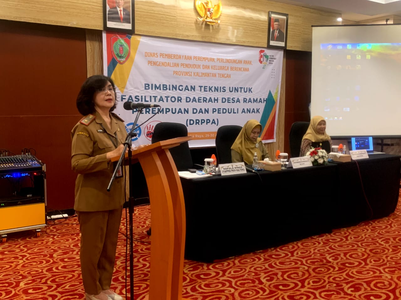 Wakili Sekda Prov. Kalteng, Asisten Ekbang Buka Bimtek Calon FASDA Desa Ramah Perempuan dan Peduli Anak Tahun 2024