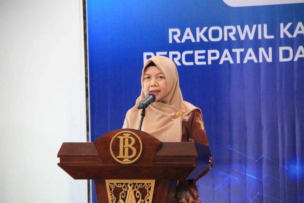 Asisten Ekbang Sri Widanarni Harapkan TP2DD di Kalteng Komitmen Tingkatkan Inovasi Layanan Publik Berbasis Digital