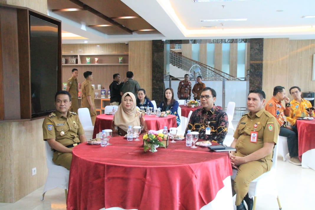 Asisten Ekbang Sri Widanarni Harapkan TP2DD di Kalteng Komitmen Tingkatkan Inovasi Layanan Publik Berbasis Digital