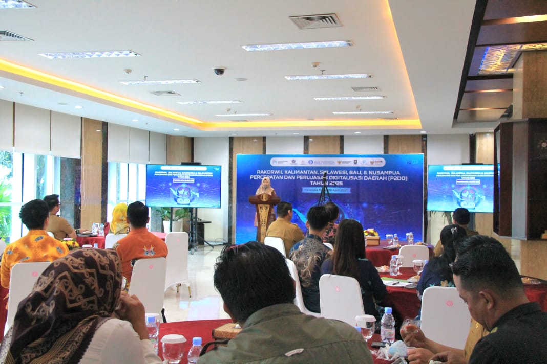 Asisten Ekbang Sri Widanarni Harapkan TP2DD di Kalteng Komitmen Tingkatkan Inovasi Layanan Publik Berbasis Digital