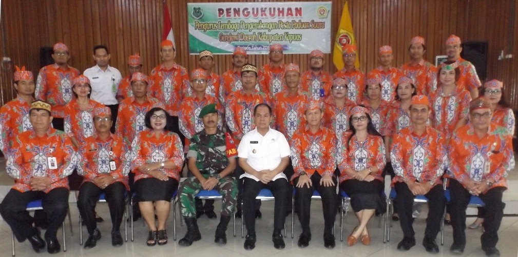 Bupati Kukuhkan Pengurus Lembaga Pengembangan Pesparawi