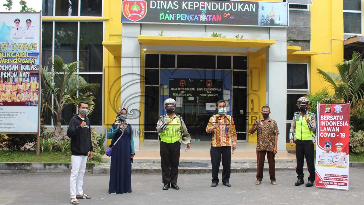 Disdukcapil dan Polres Kobar Sosialisasikan Pencegahan Covid-19