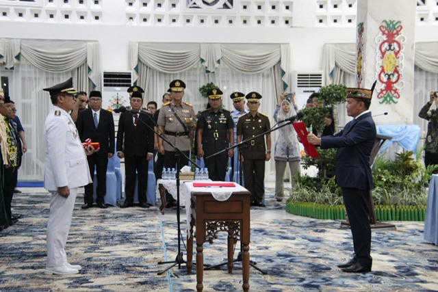 Lantik Pj. Bupati Barito Utara, Gubernur Agustiar Sabran Tekankan Percepatan Pembangunan yang Berdampak Langsung pada Masyarakat