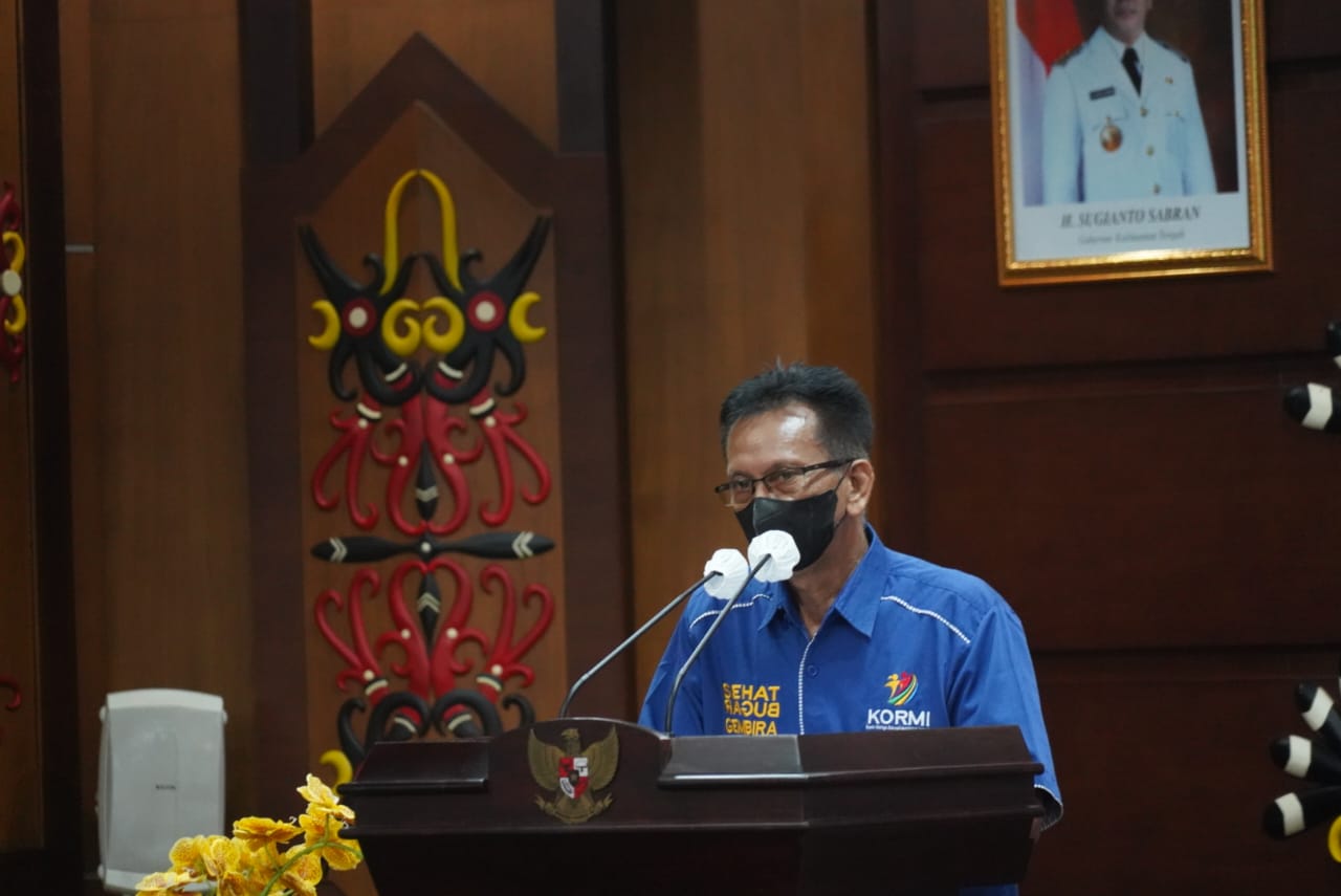 Asisten Ekbang Leonard S. Ampung  Melepas Kontingen Kormi Kalteng Menuju Fornas ke VI di Palembang