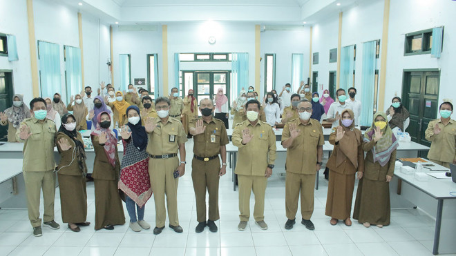 Dinkes Kobar Gelar Pertemuan Koordinasi dan Validasi Data Program TB-HIV