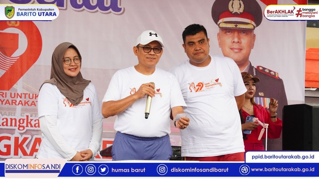 Pj. Bupati Barito Utara Ikuti Jalan Sehat HUT Ke-79 Bhayangkara