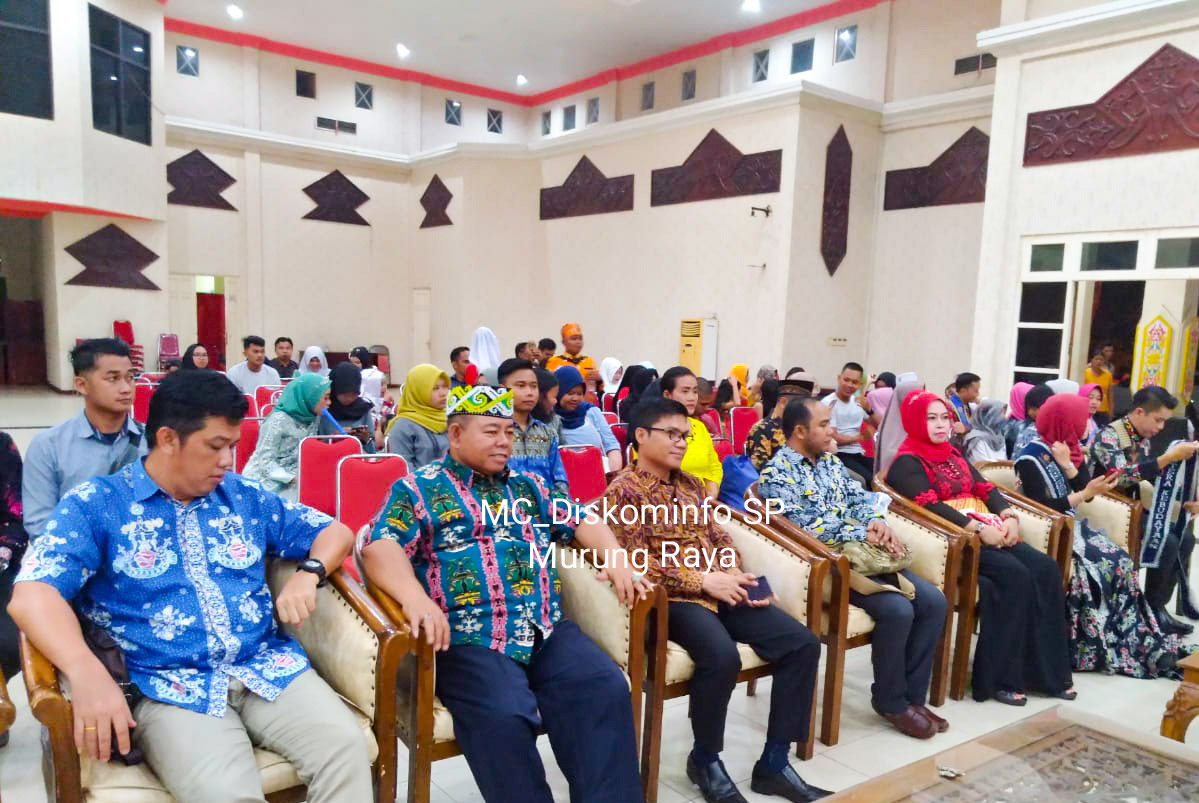 Kadis Kominfo SP Kab. Mura Mewakili Bupati Menutup Dengan Resmi Kegiatan Pemilihan Putera-Puteri Kebudayaan Kalteng 2019