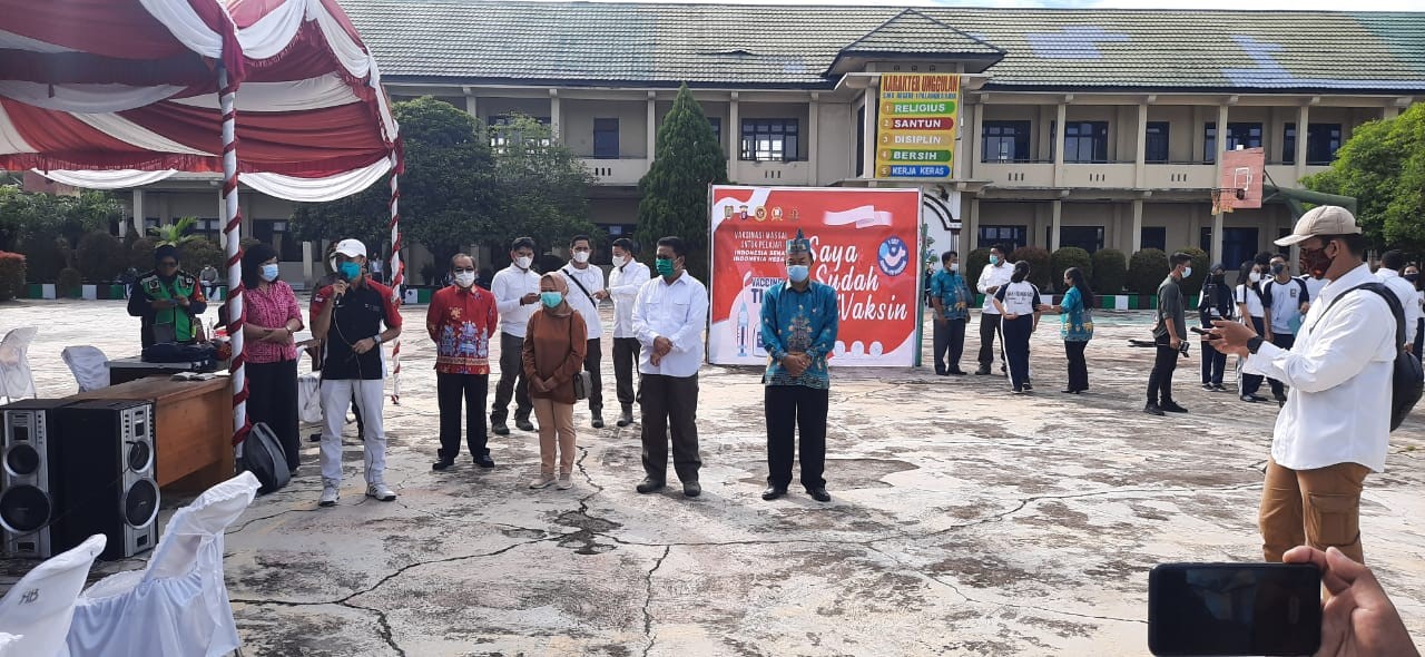 Pencanangan Vaksinasi Massal Pelajar di SMA Negeri 1 Palangka Raya Berlangsung Aman dan Lancar