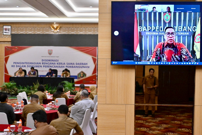 Kepala Bappedalitbang Prov. Kalteng Buka Bimtek Perhitungan dan Penyelarasan Target Indikator Utama Pembangunan