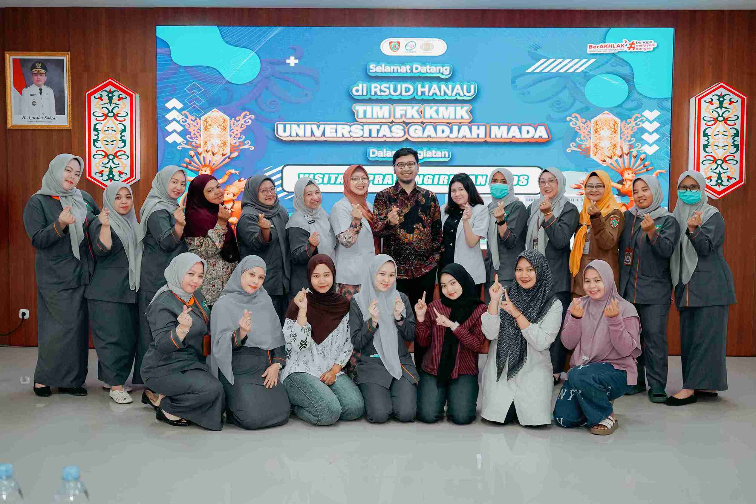 Tingkatkan Kompetensi Bidan, RSUD Hanau Gelar Pelatihan Deteksi Dini Kanker Serviks Bersama Pakar UGM