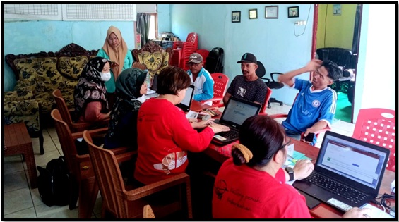 DPMPTSP Kolaborasi Bersama Dislutkan Buka Layanan Perizinan On Site di Kantor Desa Ujung Pandaran