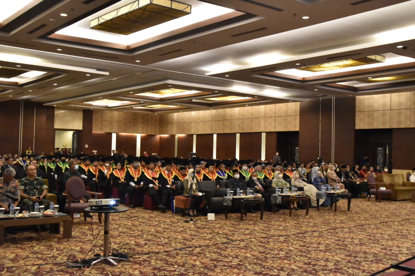 Sahli Gubernur Yuas Elko Hadiri Acara Wisuda Program Sarjana dan Diploma STMIK Palangka Raya