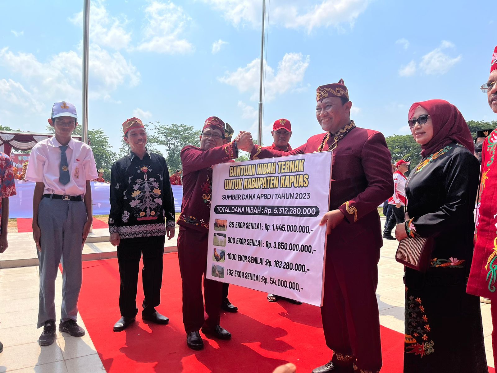 Kepala Dinas TPHP Prov. Kalteng Hadiri Hari Sumpah Pemuda di Kapuas