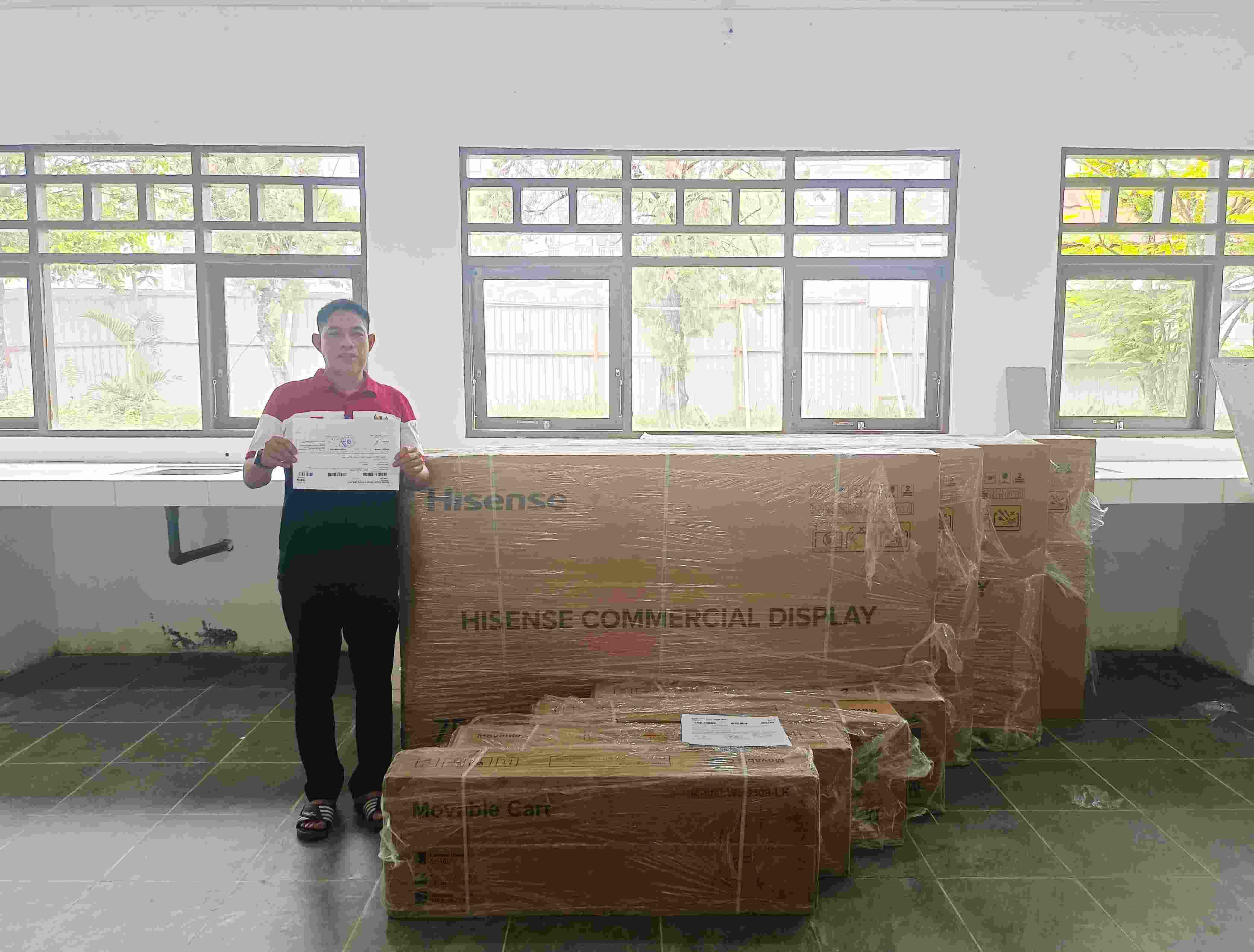SMAN 1 Muara Teweh Terima 4 Unit Papan Interaktif Digital, Perkuat Digitalisasi Pembelajaran
