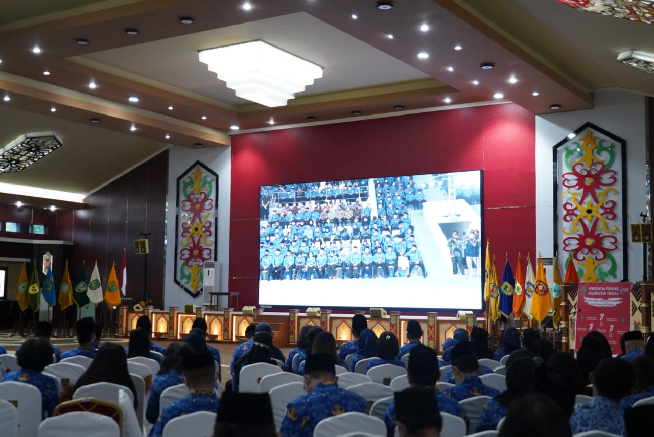 Rangkaian Upacara HUT Ke 51 KORPRI, Pemprov Kalteng Selenggarakan Penganugerahan Tanda Kehormatan Satyalancana Karya Satya