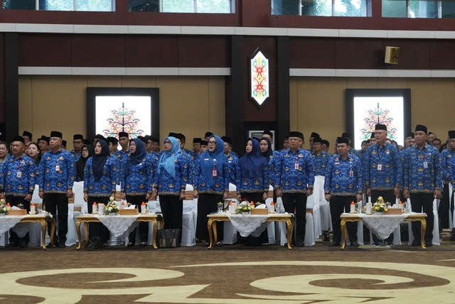 Plh Sahli Gubernur Akhmad Husain Pimpin Upacara Peringatan HUT ke 53 KORPRI di lingkup Pemprov Kalteng Tahun 2024