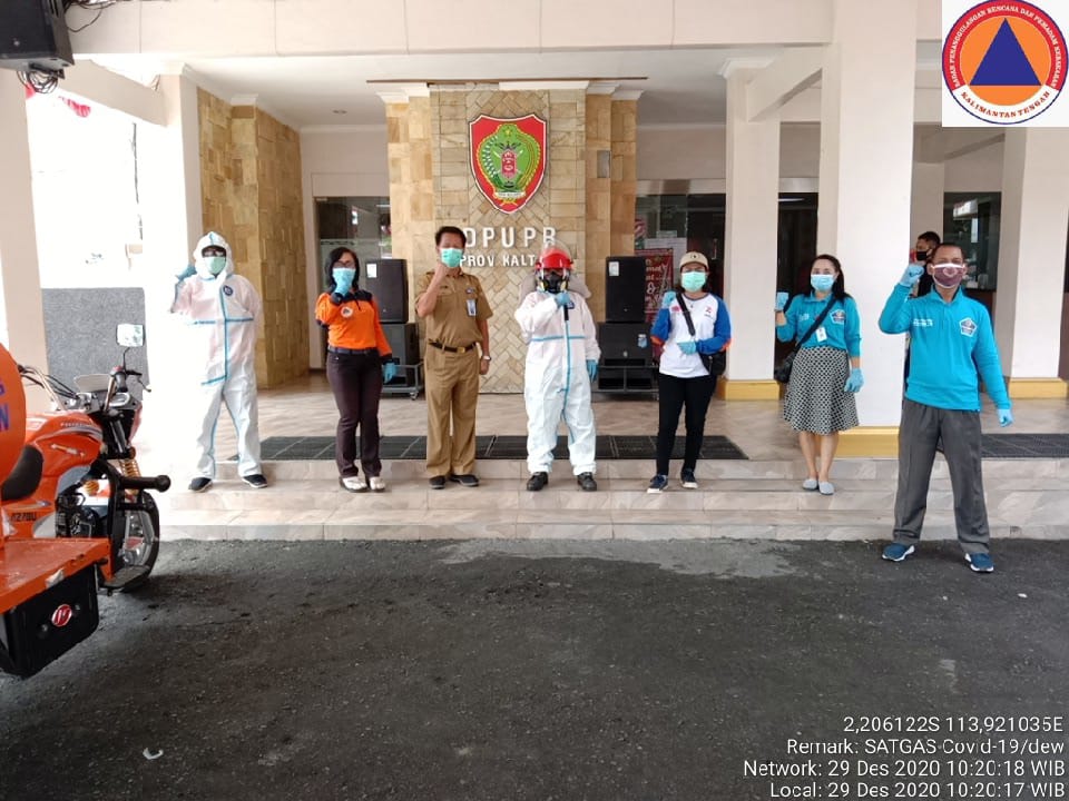 Penyemprotan Disinfektan Area Perkantoran Pemerintah Provinsi Kalimantan Tengah