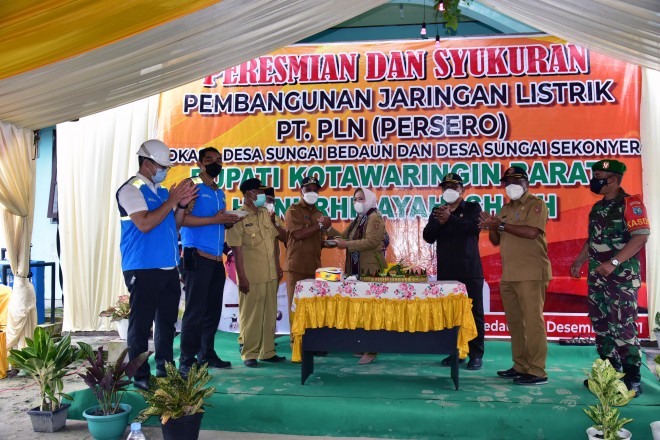 Desa Sungai Bedaun dan Sungai Sekonyer Akhirnya Teraliri Listrik