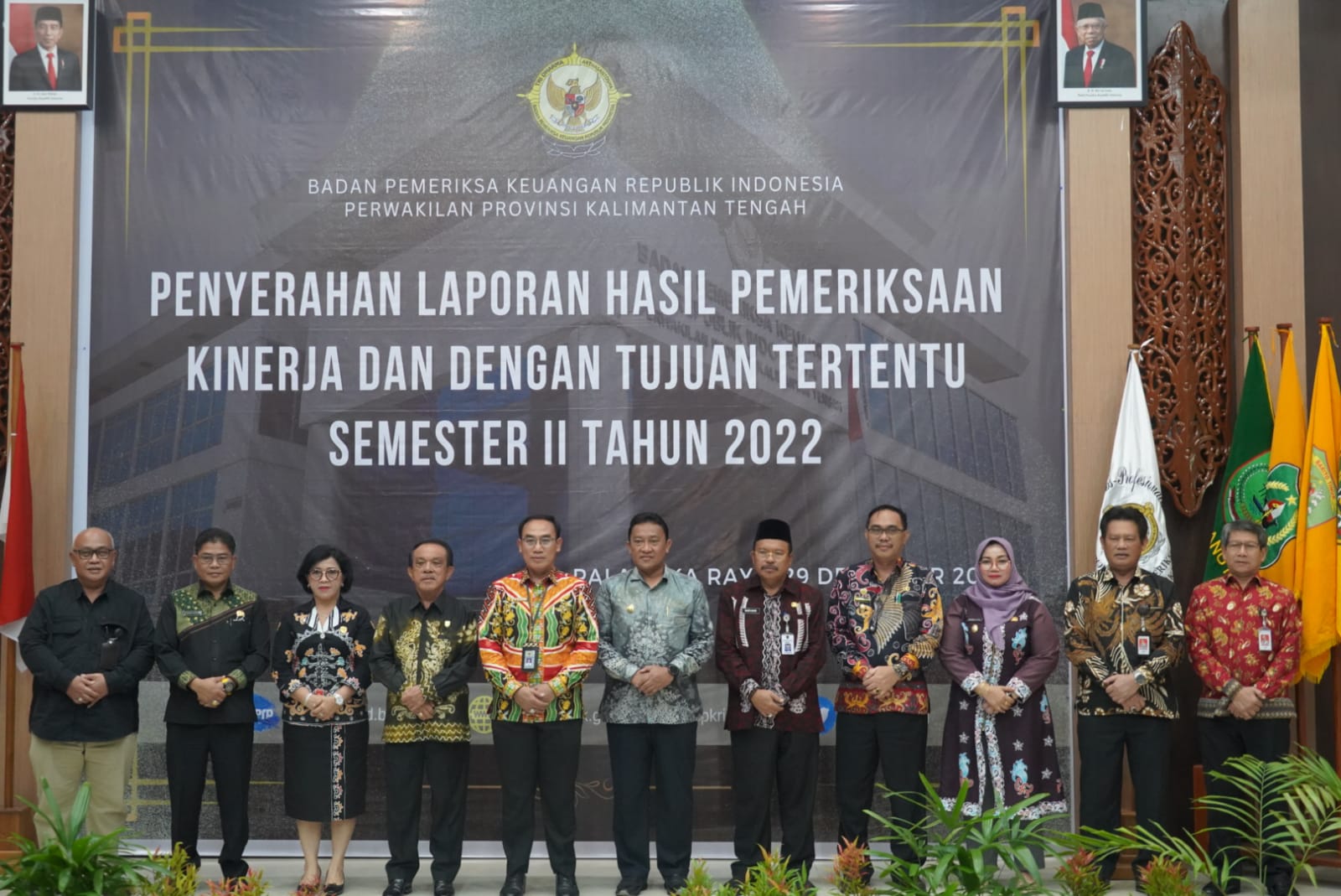 Wagub Edy Pratowo Terima Laporan Hasil Pemeriksaan Kinerja dan Dengan Tujuan Tertentu Semester II Tahun 2022