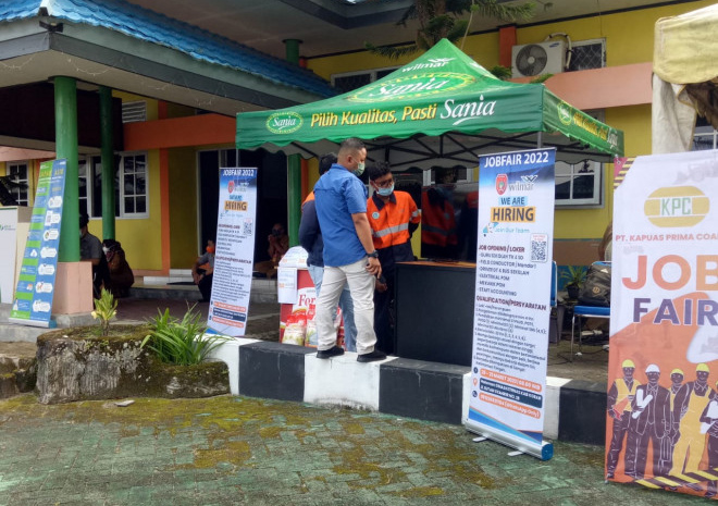 Fasilitasi Para Pencari Kerja, Pemkab Kobar Adakan Job Fair dan Bazaar 2022
