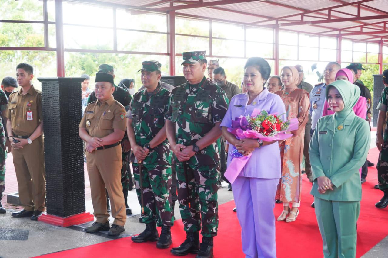 Gubernur Kalteng Sugianto Sabran Sambut Kedatangan Panglima TNI Laksamana Yudo Margono