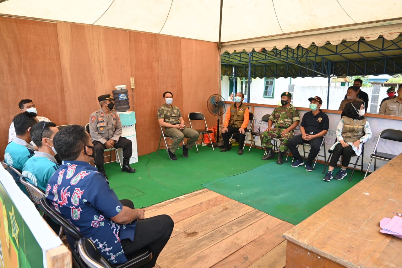 Cuti  Bersama, Bupati Lamandau Tinjau Posko Mudik Lebaran Perbatasan Kalteng-Kalbar