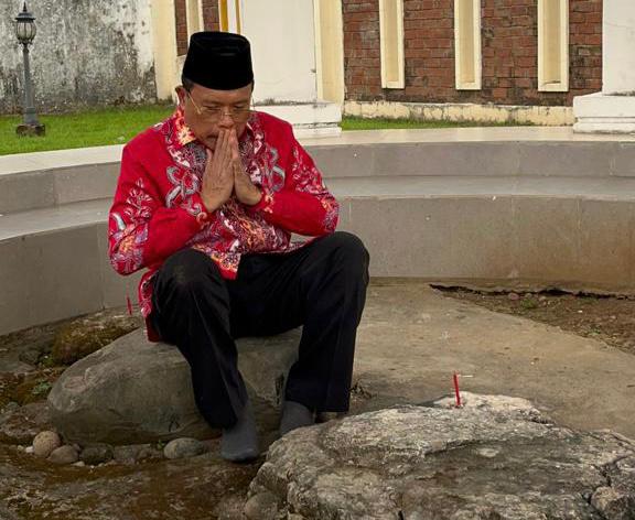 Ziarah ke Makam Sultan Hasanuddin dan Diponegoro, Sekda Kalteng Nuryakin Tekankan Spirit Perjuangan Pahlawan Harus Diejawantahkan Dalam Dimensi Saat ini