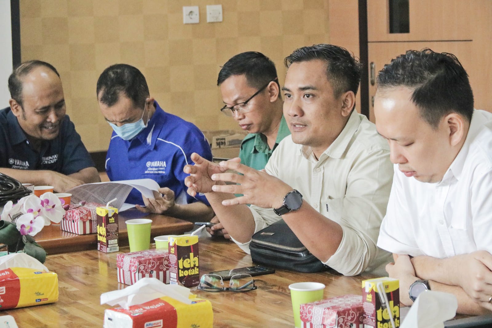 Bapenda Sosialisasikan UU No 1 Tahun 2022 dan Perpres No 35 Tahun 2023 bersama Paguyuban Dealer Kalimantan Tengah
